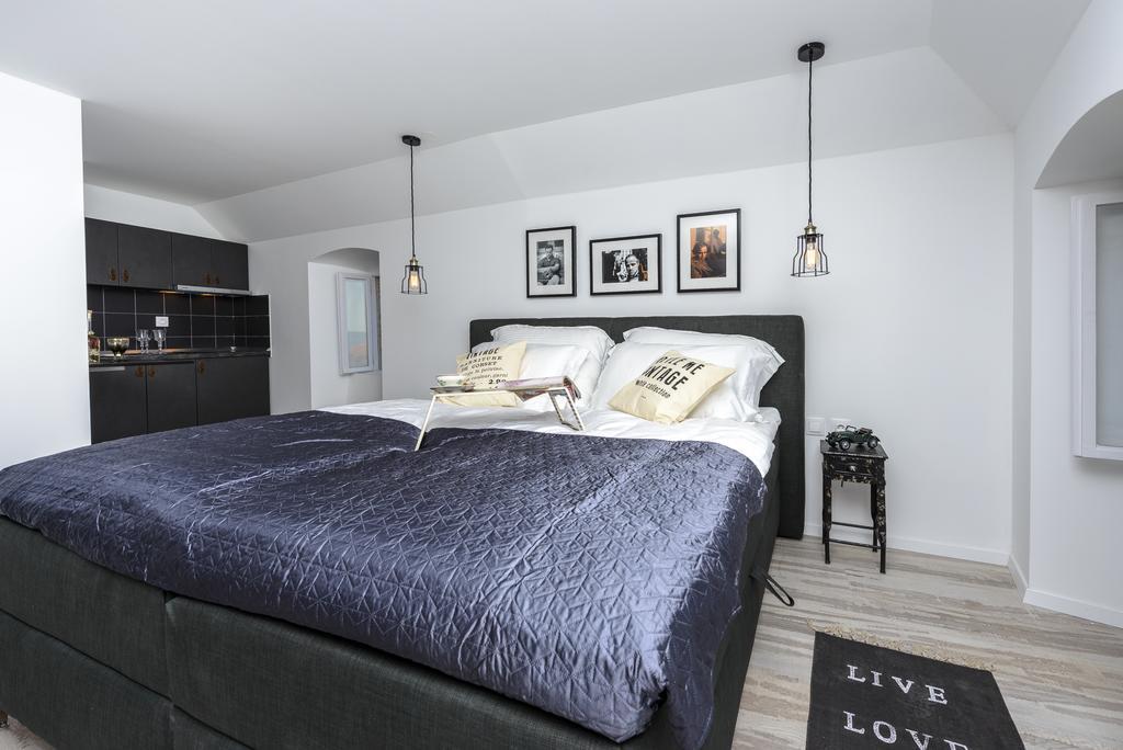 Apartments La Boheme Дубровник Екстериор снимка