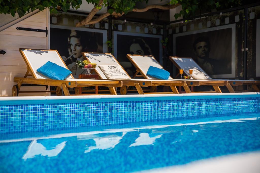 Apartments La Boheme Дубровник Екстериор снимка